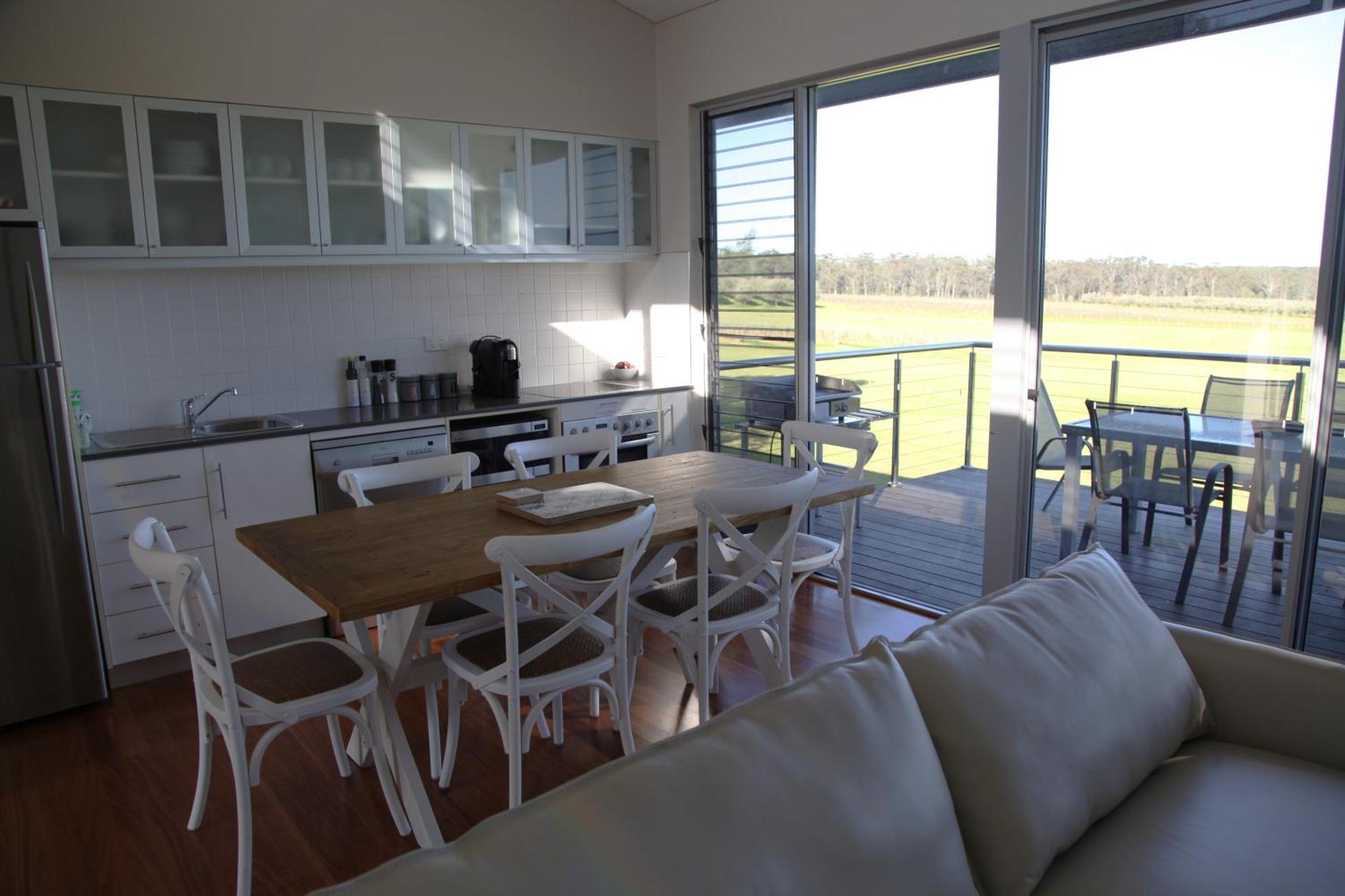Adina Vineyard Aparthotel Lovedale Exterior photo